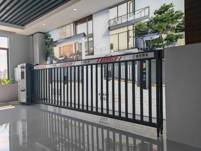 超級(jí)柵欄門（桿長(zhǎng)8米，高1.6米）